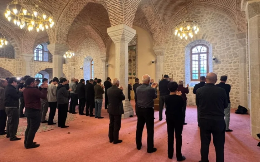 Şuşada bayram namazı qılındı