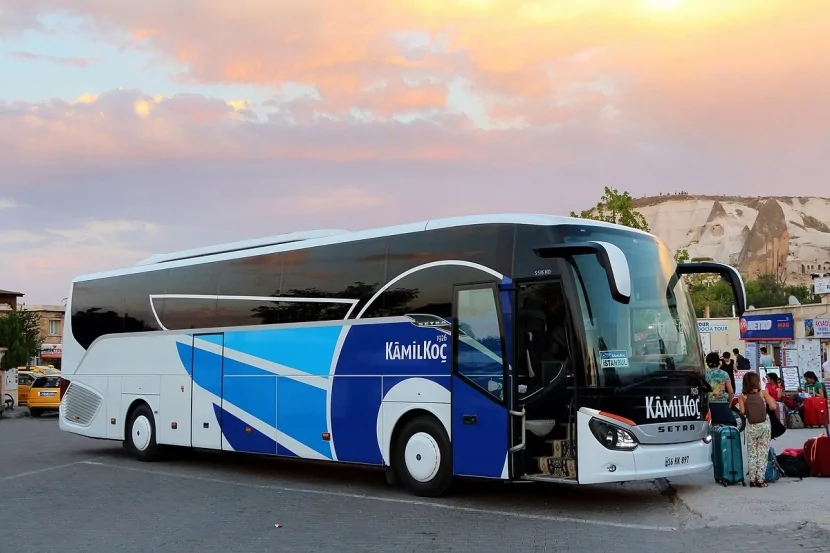 Sərnişin avtobusu AŞDI - bu ölkədə
