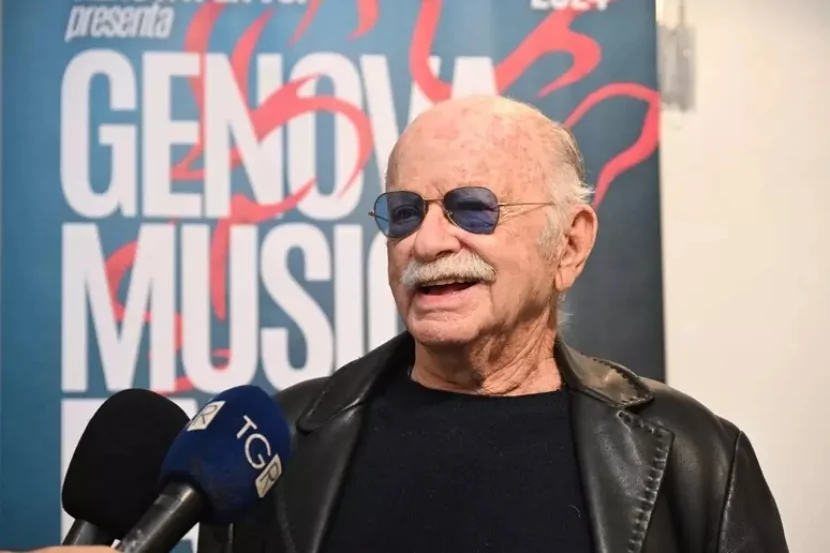 Məşhur müğənni vəfat etdi