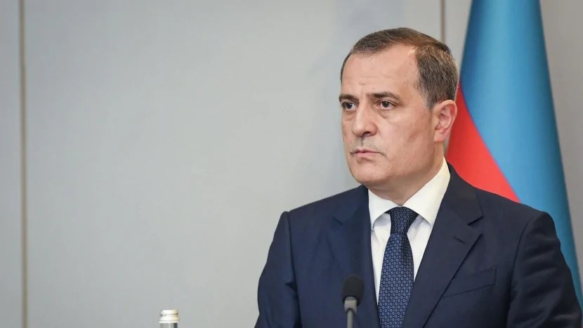 Ceyhun Bayramov portuqaliyalı həmkarı ilə danışdı
