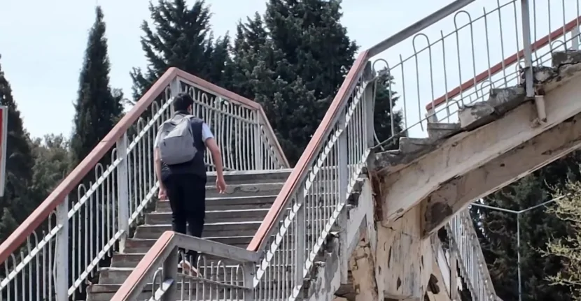 Biləcəri dəmiryolu stansiyasında piyada keçidi acınacaqlı vəziyyətdədir