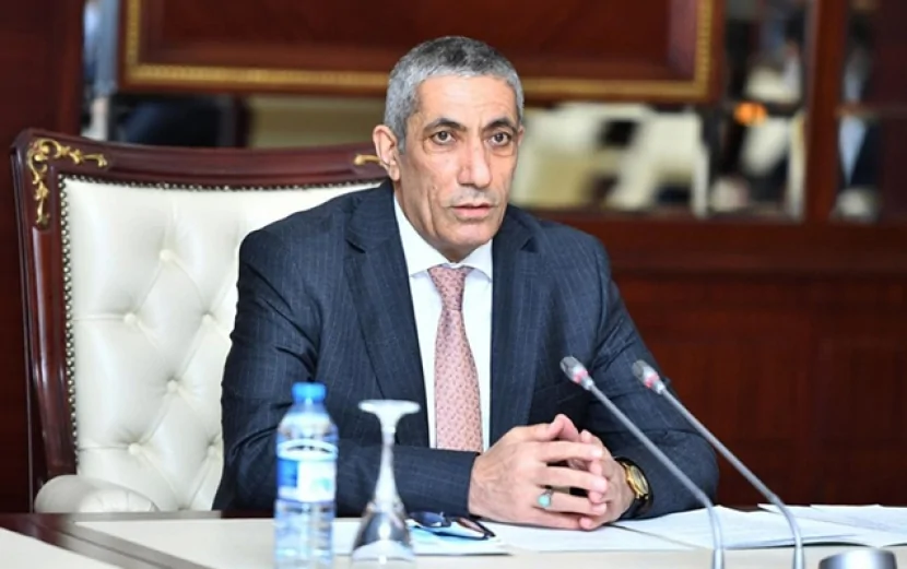 Azərbaycandan qadın paltarında qaçan şəxslər... - Siyavuş Novruzov