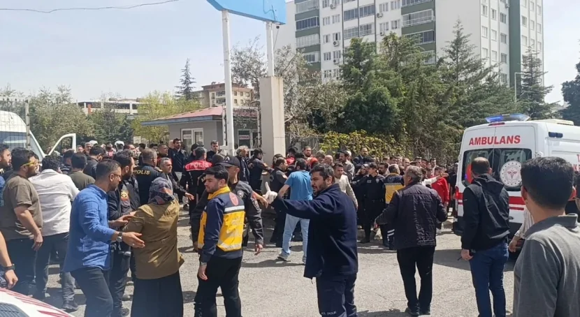 Türkiyədə məktəbə hücum edən 8-ci sinif ŞAGİRDİDİR
