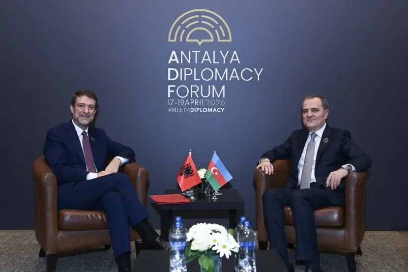 Ceyhun Bayramov Ferit Hoxha ilə GÖRÜŞÜB