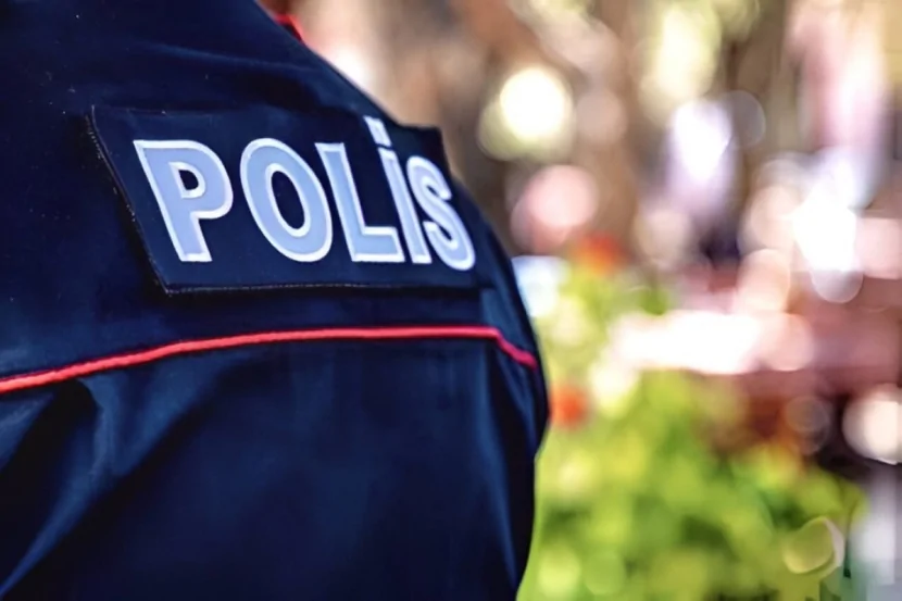 Bakıda polisə balta ilə MÜQAVİMƏT GÖSTƏRİLDİ- GÖRÜNTÜLƏR