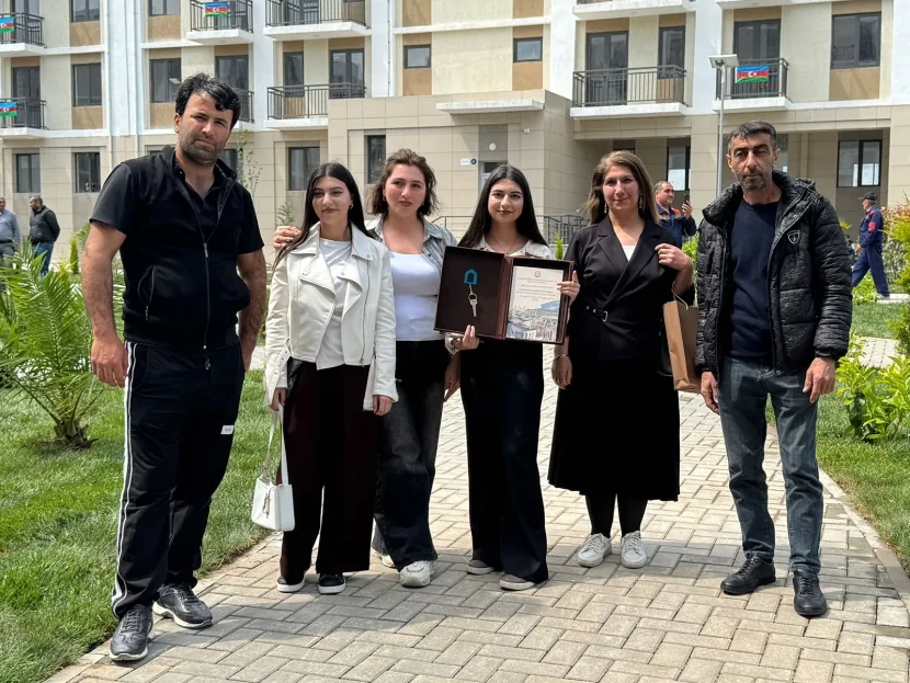 Köç karvanı Ağdam şəhərinə çatıb
