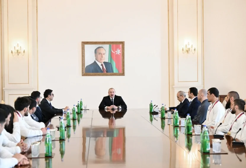 Prezident idmançıları qəbul edib
