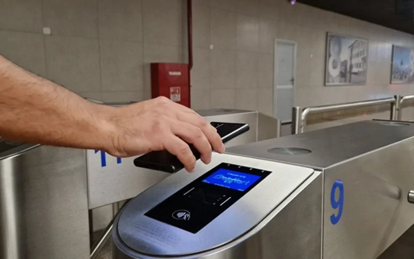 Metro və avtobuslarda əlavə gedişhaqqı TUTULUR?