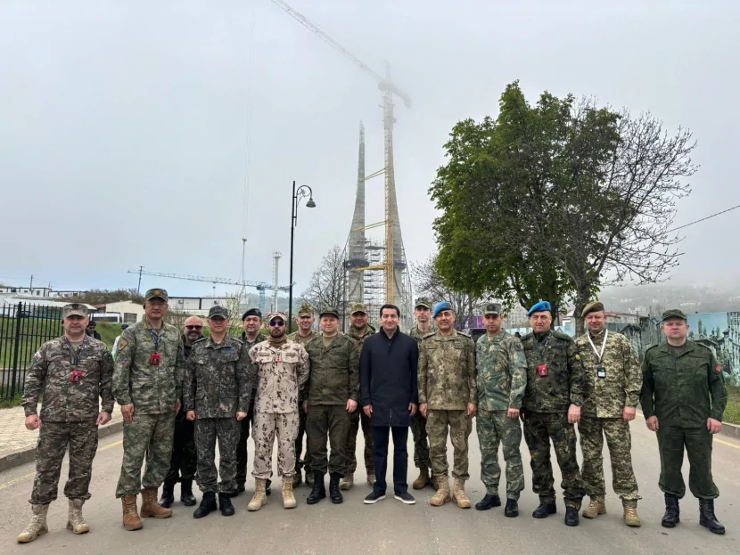 Hikmət Hacıyev Şuşada hərbi attaşelərlə birgə