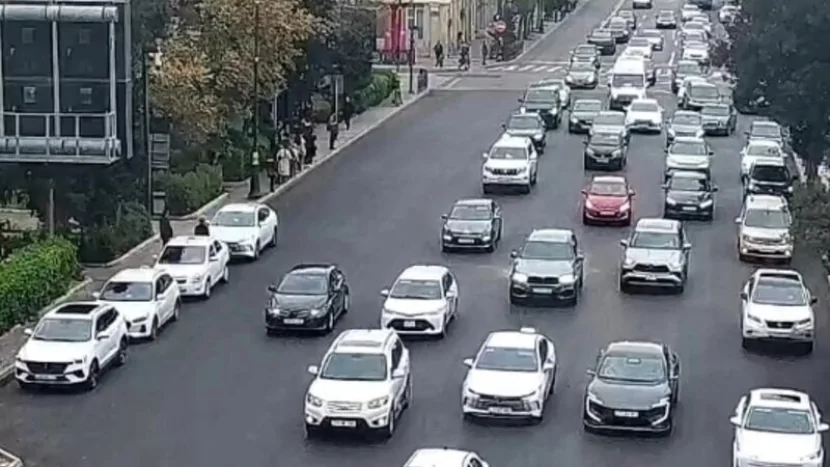 Bu yollarda sıxlıq var - SİYAHI