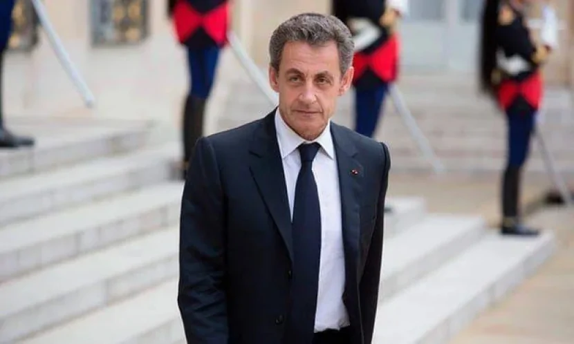 Sarkozi həbs cəzasından azad edildi