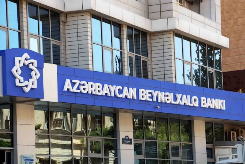 ABB-nin vəzifəli şəxsi qadın müştəriyə nə TƏKLİF EDİB?- İDDİA