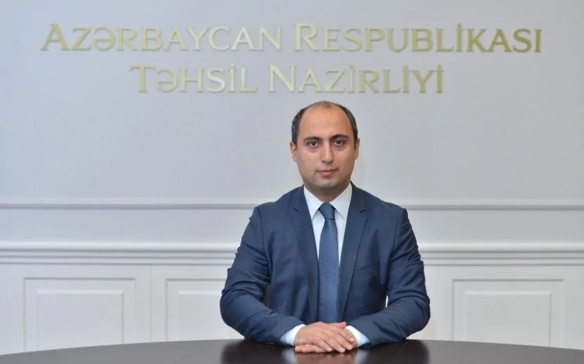 Nazir Könül Abaslını işdən çıxardı - FOTO