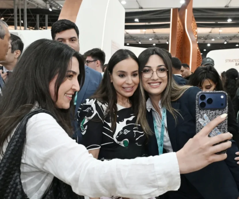 Leyla və Arzu Əliyevalar \"Urban Expo\" sərgisi ilə tanış olublar