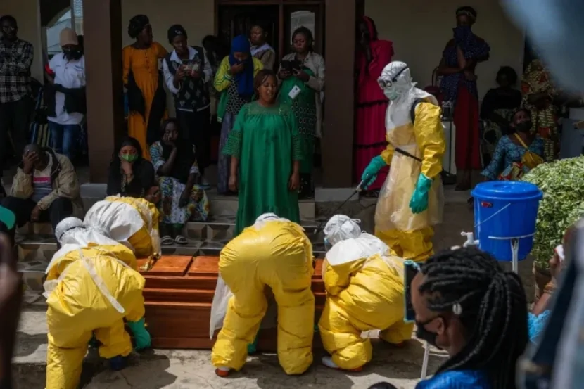 Ebola xəstələrinin müalicə olunduğu xəstəxanaya HÜCUM