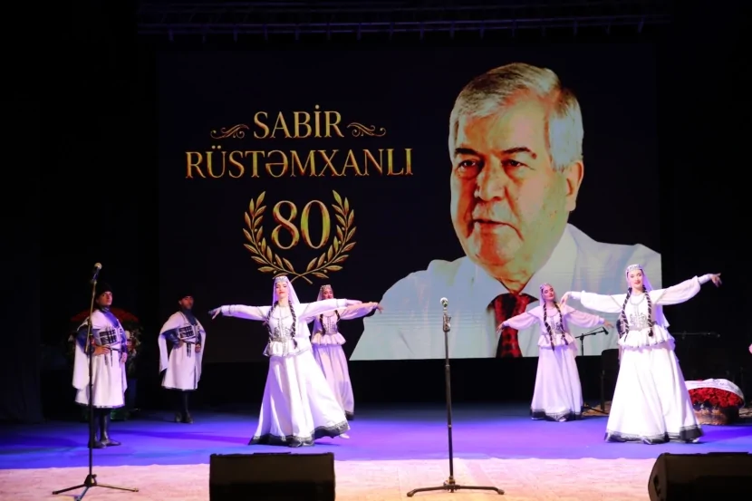 Xalq şairi Sabir Rüstəmxanlının 80 illik yubileyi qeyd olunub