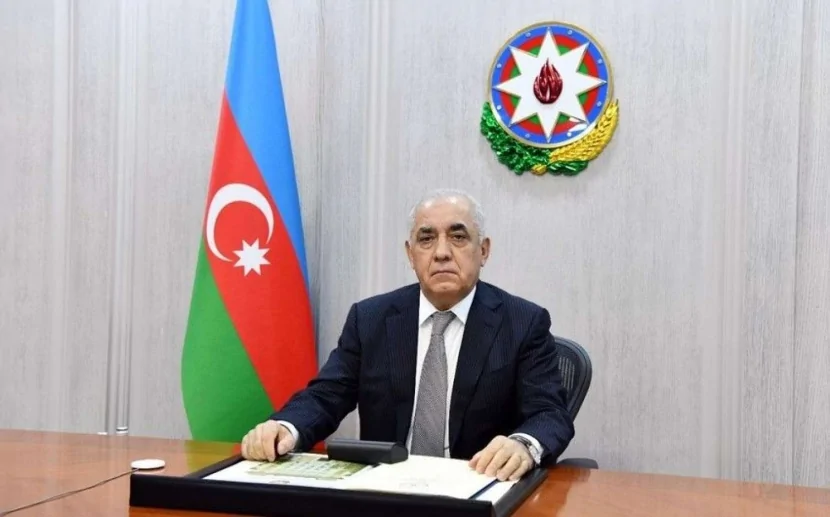 Əli Əsədov yeni qərar imzaladı