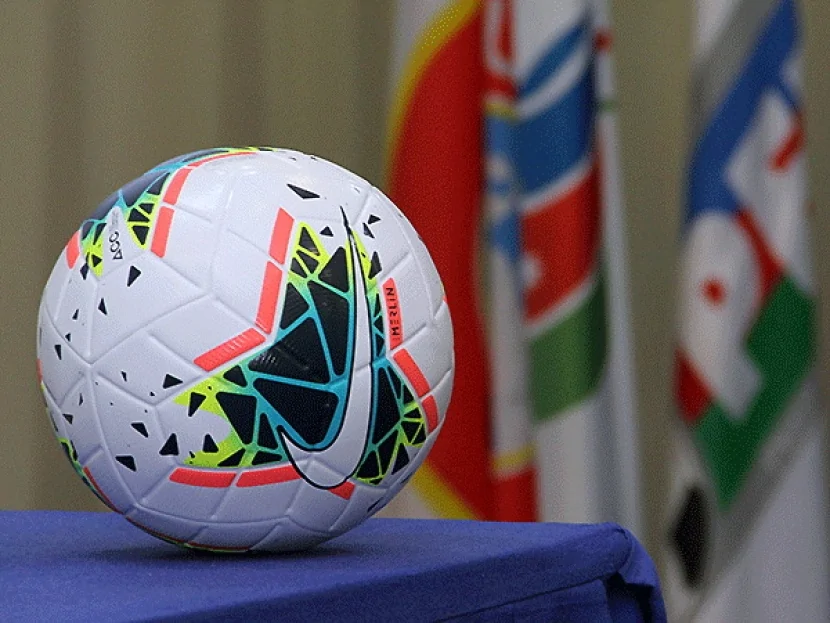 Azərbaycan millisinin futbolçusu zədələnib