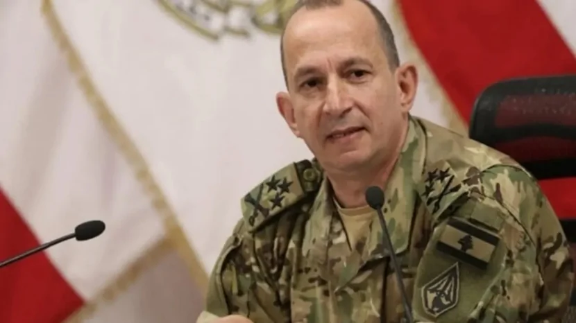 Livan ordusunun komandanı Pakistana gedib
