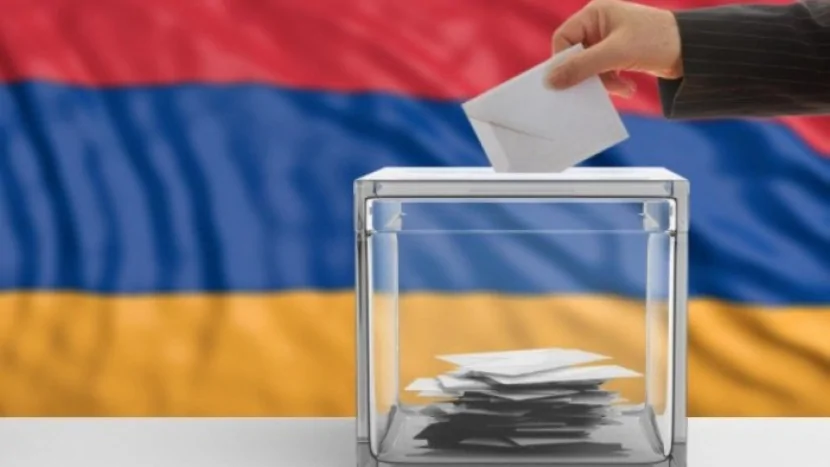 Ermənistanda seçki saxtakarlığı - Rüşvət verənlər saxlanıldı