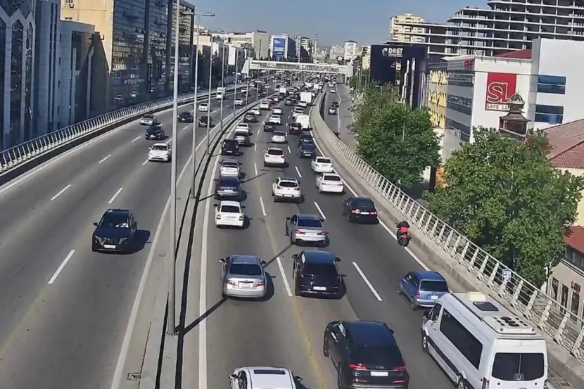 Bakının bu küçələrində SIXLIQ YARANDI