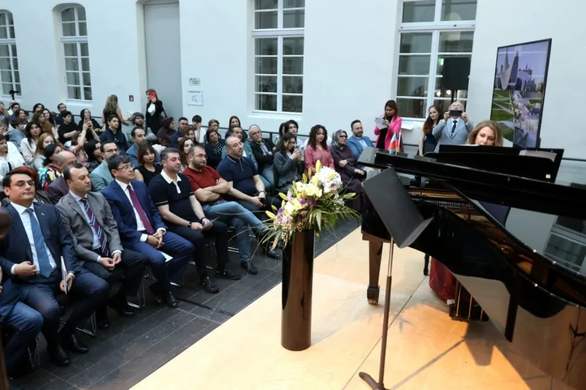 Almaniyada Milli Qurtuluş Günümüzə həsr edilmiş tədbir təşkil olunub