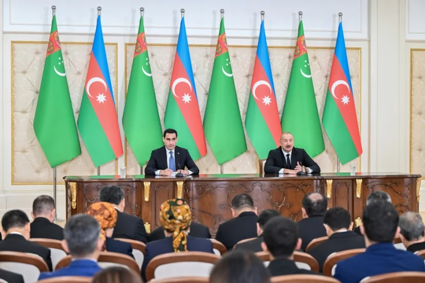 Prezidentlər mətbuata bəyanatlarla çıxış ediblər - FOTOLAR