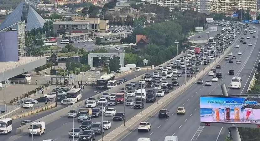 Paytaxtın hansı küçələrində sıxlıq müşahidə olunur?