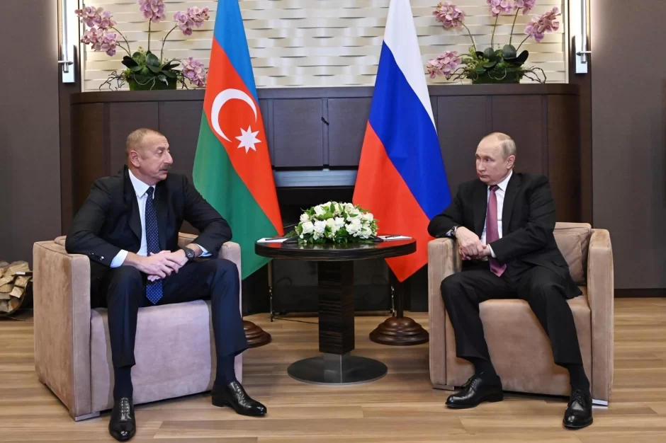 Putin Əliyevi Kazanda keçiriləcək BRİKS sammitinə