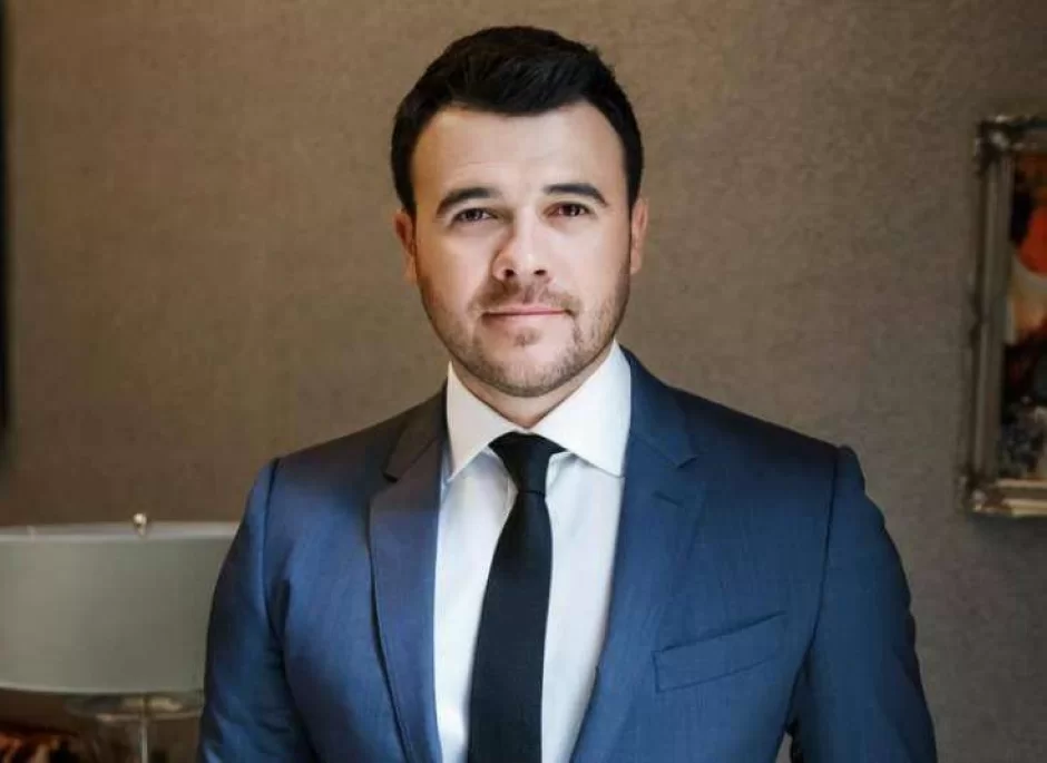 Emin Ağalarov evin açarlarını qaziyə