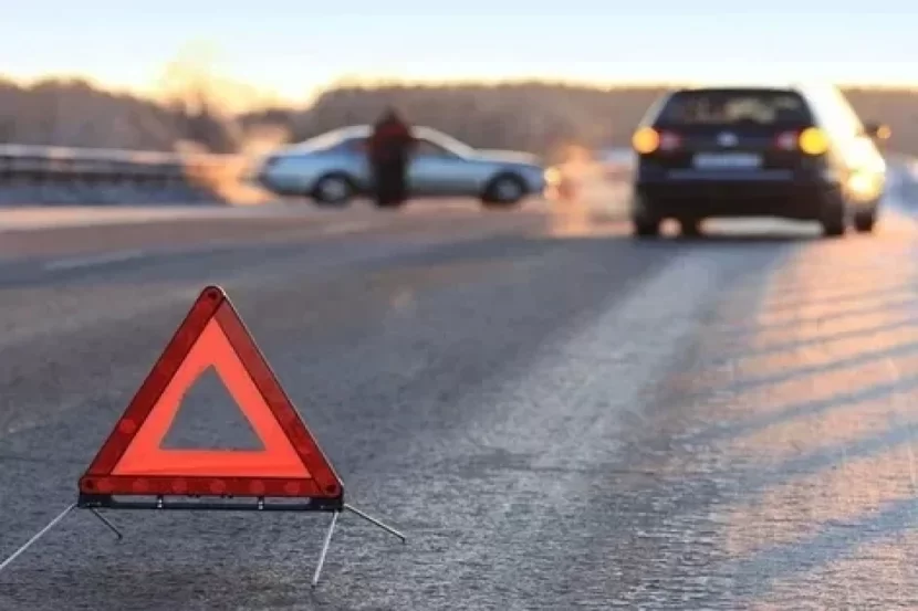 Yol qaydaları pozması nəticəsində 23 qəza oldu,