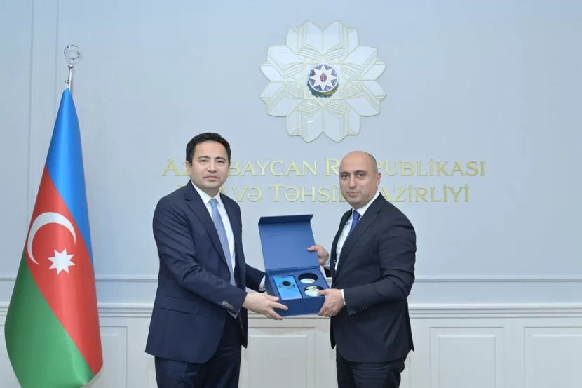 Emin Əmrullayev Qazaxıstan səfiri ilə