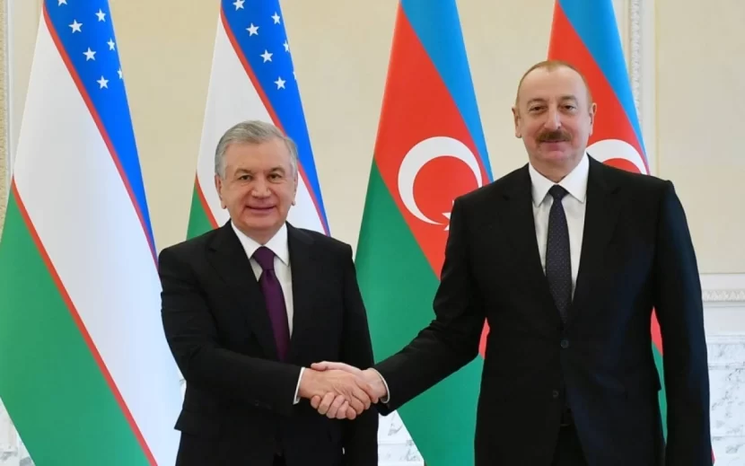 Şavkat Mirziyoyev İlham Əliyevə