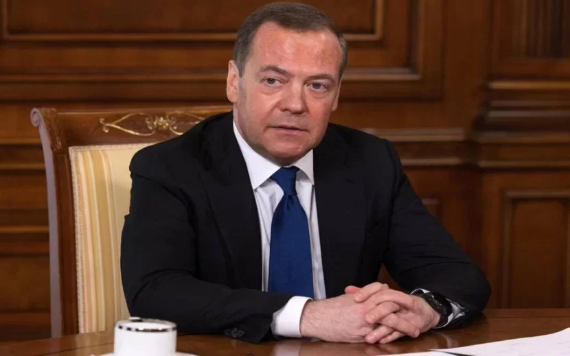 Dmitri Medvedev Prezidentə başsağlığı