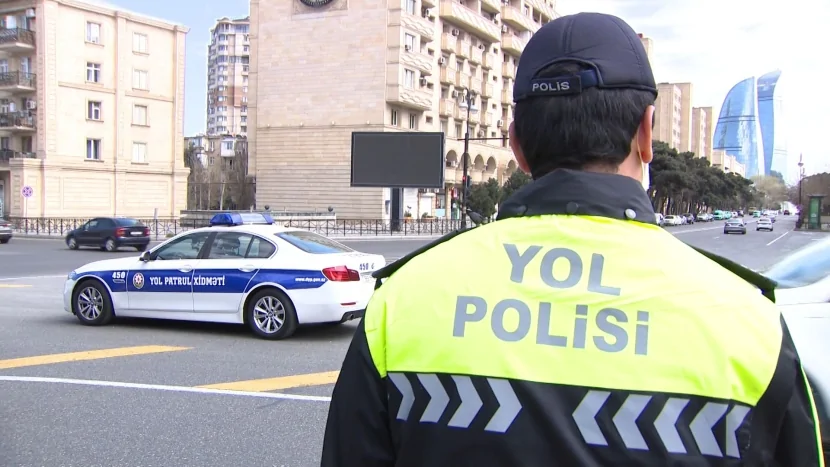 Yol polisi 8 Martla bağlı sürücülərə